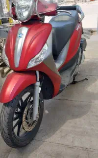 پیاجیو مدلی ۱۵۰ s
