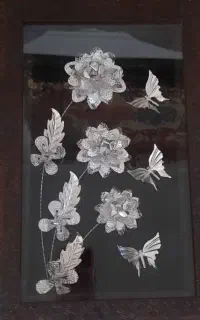 قاب برنز گل و پروانه