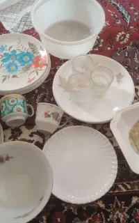 ظروف جهت معاوضه و ۵ گونی لباس