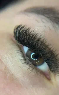 آموزش حرفه ای کاشت مژه