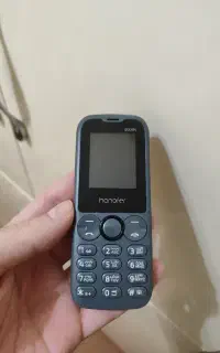 گوشی موبایل هانوفر در حد آکبند.