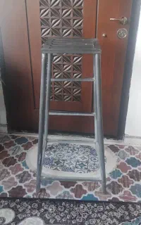 چهار پایه فلزی