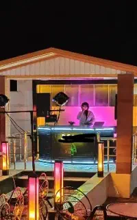 دی جی و‌موسیقی زنده فارل(اقا-خانم)