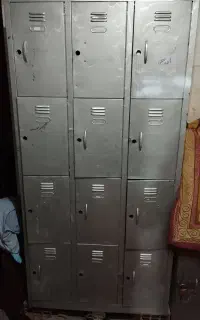 کمد فلزی دوازده درب سالم