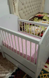 تخت گهواره ای کنارمادر، نوزاد