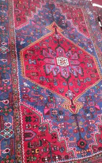 یک عدد فرش دست بافت      سالم و درجه یک ۳متری