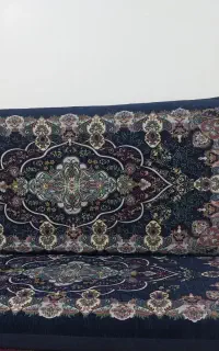 پشتی دوعدد سالم و تمیز