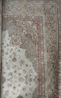 دو عدد فرش 12 متری کارکرده