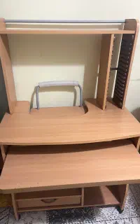 میز کامپیوتر و تحریر