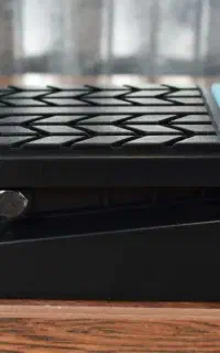 فوت سوئیچ Boss FV-50L
