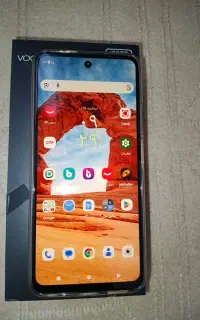 گوشی موبایل وکال V2