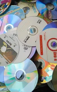 ۵ کیلو سی دی و دی وی دی بلوری باطل ضایعاتی cd dvd