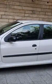 پژو ۲۰۶ صندوقدار