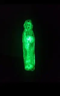 تندیس گوهرشب چراغ