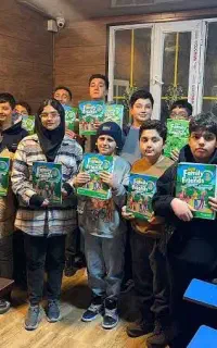 استخدام مربی زبان انگلیسی و فرانسه خانم