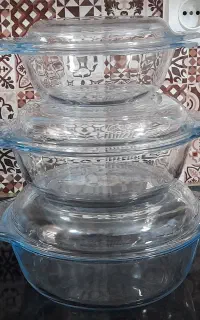 قابلمه درب دارپیرکس ۳عددکاسه وپیاله