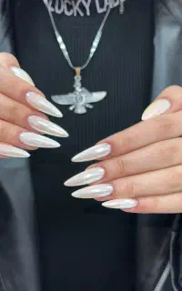 آموزش کاشت ناخن