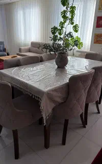 میز ناهارخوری شش نفره