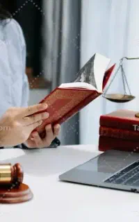 وکیل پایه یک دادگستری