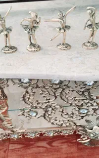 رقاصه های برنزی