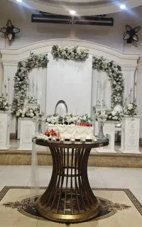 سالن عقد و عروسی
