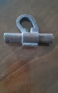 قفل دست ساز