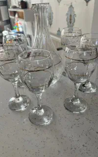 جام و تنگ سالم و تمیز