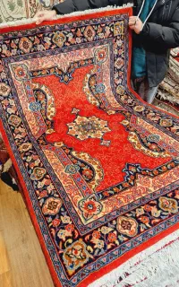 ذرع و نیم دستباف زمینه لاکی اراک