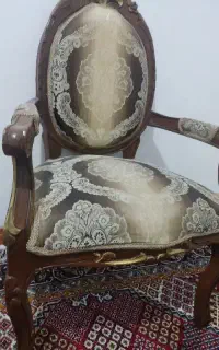 صندلی  سلطنتی تک