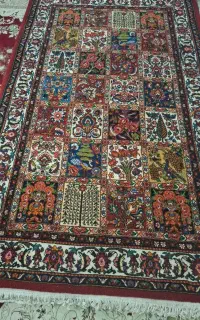 قالی طرح خشت چالشتر ۱.۳۰ در ۲ متر