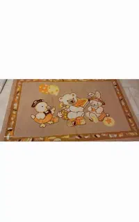 گلیم فرش ۱۶۴سانت در ۱۰۷سانت در حد نو میباشد