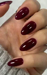 کاشت ناخن فقط و فقط (۲۵۰ تومن)