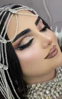 میکاپ و شنیون تخصصی ۵۰٪تخفیف