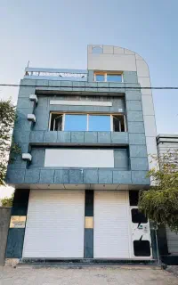۱۲۰ متر تجاری مسکونی بر چهاراه دوم
