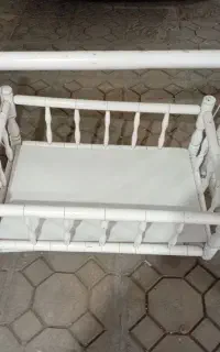 بانوچ، گهواره نوزادی سفید