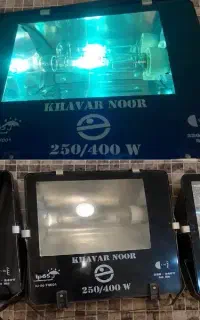 نورافکن ۴۰۰ وات خاورنور