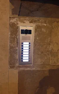 فروش .نصب وتعمیرات انواع آیفون تصویری