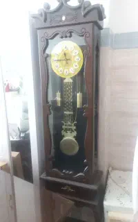 ساعت ایستاده چوبی