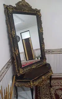 آیینه وکنسول