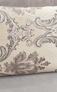 پشتی پنبه ای سنتی با روکش پارچه ای