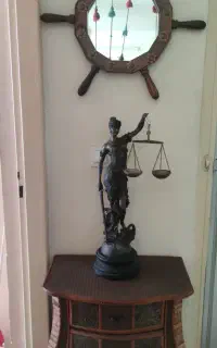 مجسمه عدالت