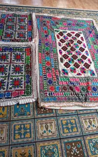 تشک  بالشت گلدوزی