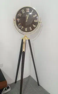 ساعت ایستاده