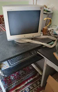 فروش میز کامپیوتر ومانیتور وکیس