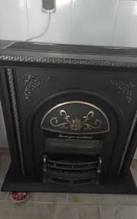 یک عدد بخاری گازی بزرگ ویک عدد کباب پز گازی