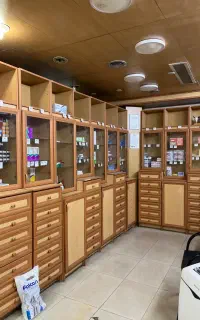 دکور مغازه- قفسه- ویترین