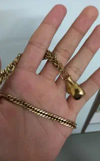 گردنبند و پلاک بوکس