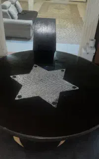 میز نهار خوری شیش نفره همراه با نیم کت شیک و شیشه