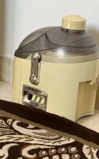 آبمیوه گیری سانی سالم و تمیز