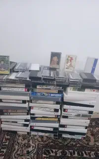 تعداد هفتاد۷۰عدد نوار ویدیو و تعداد ۷۰عدد نوار ک